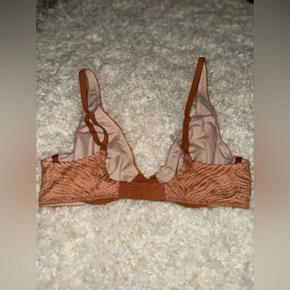 Victoria’s Secret Unlined Sexy Plunge Bra Ginger Luxe Zebra Pattern Sz 32C - Picture 6 of 11